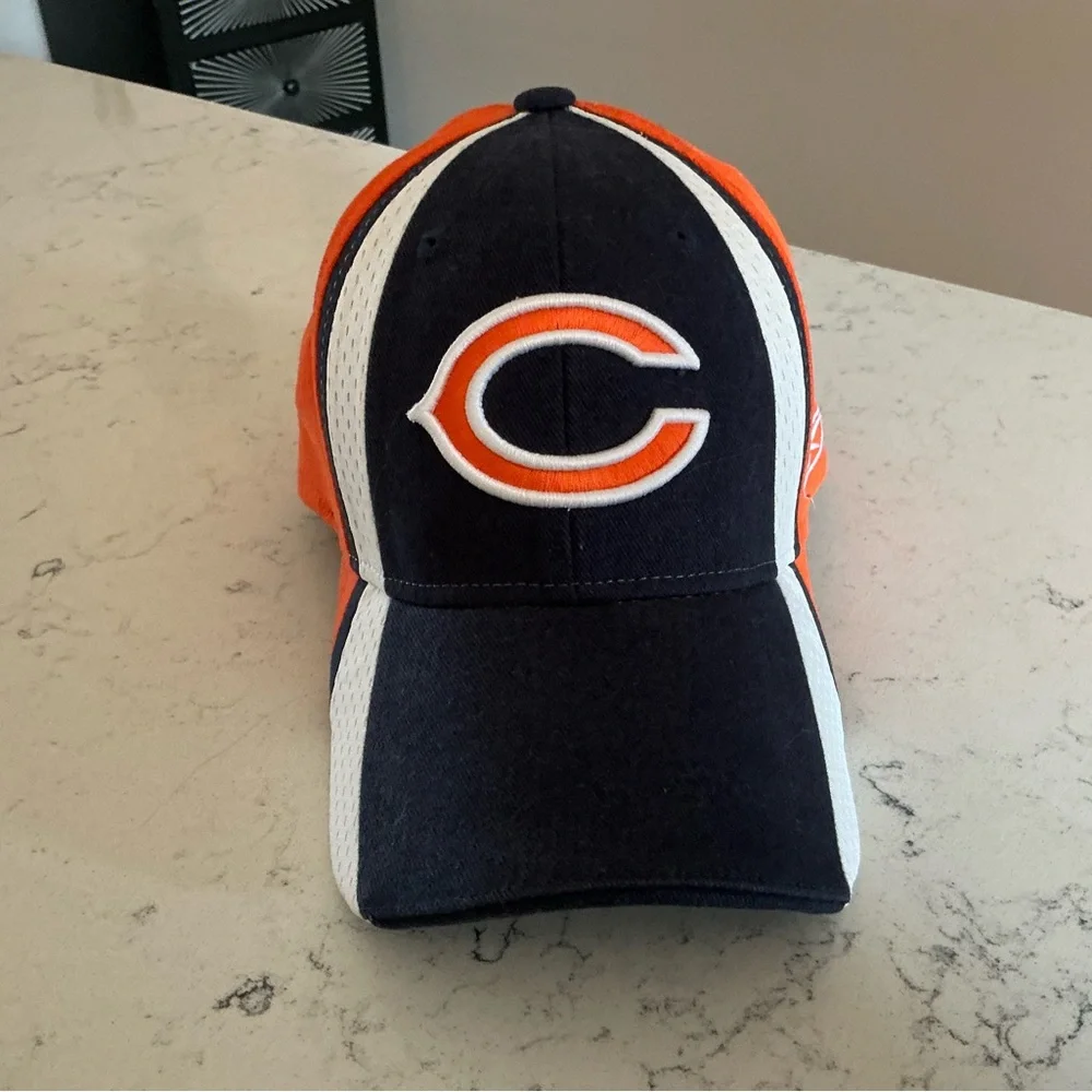 Vintage Chicago BEARS Reebok stitched logo hat NFL